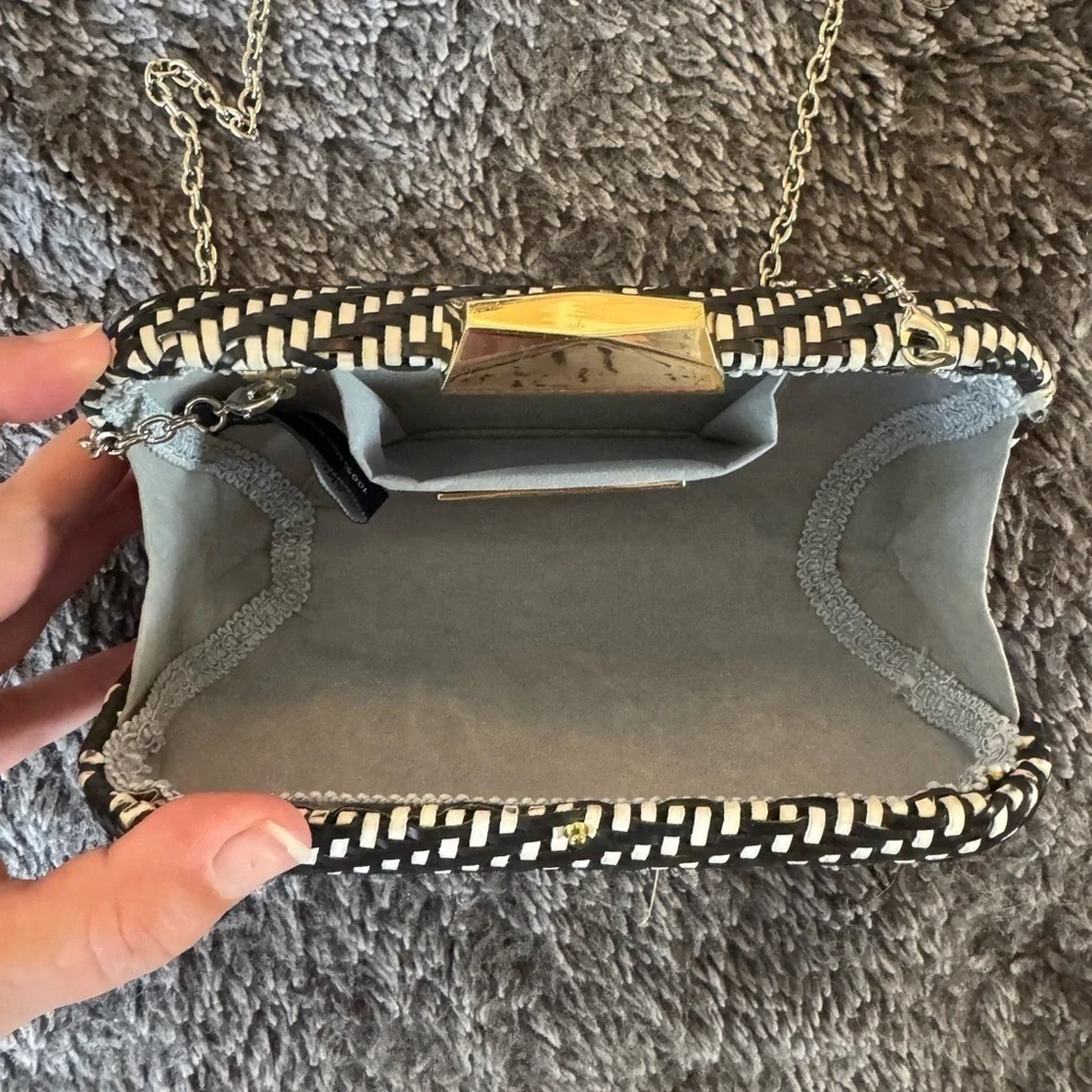 SONDRA ROBERT Clutch Purse